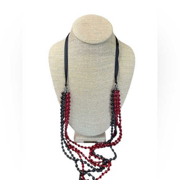 Long Red and Black Beaded Necklace - Picture 1 of 2